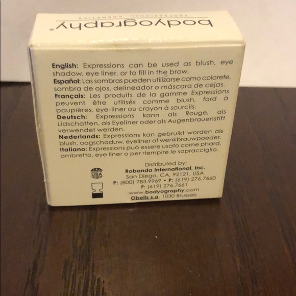 BODYOGRAPHY Expressions Trio Green Eyes Eyeshadow - Picture 4 of 4